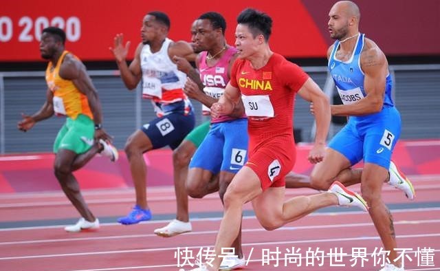 领口|苏炳添奥运跑了漂亮一战！决赛取得第六名太厉害，身披国旗太飒气！