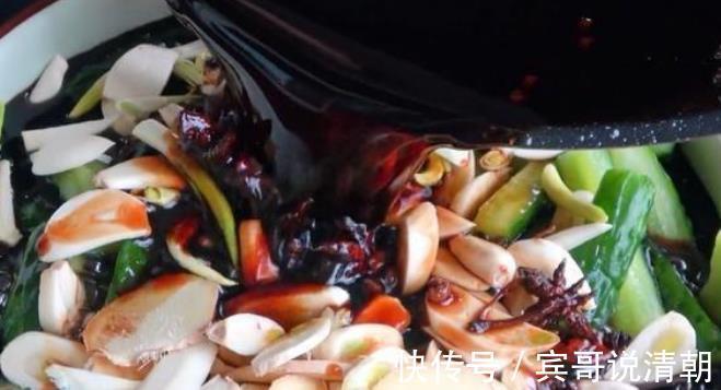 红辣椒|腌黄瓜,第一步不要加盐,教您正确做法,黄瓜脆爽又入味,味道正