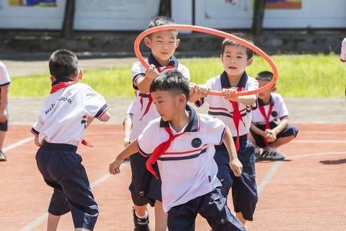 特征|孩子上小学期间，就有下列几个特征，将来可能最有出息、混得最好