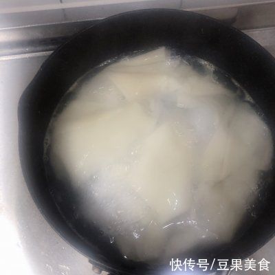 2分钟快手美食｜酸汤云吞皮