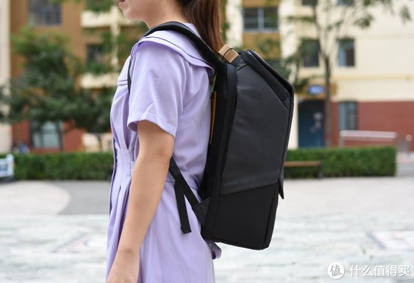 拉杆箱|君的生活日志 篇七十六:简约设计,丰富储物能力,地平线8号零感背包体验!