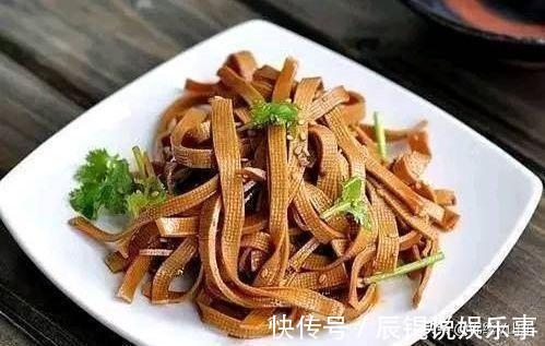 油豆腐|周末家庭聚餐推荐，越吃越香的12道家常菜，解馋下饭，家人都爱吃