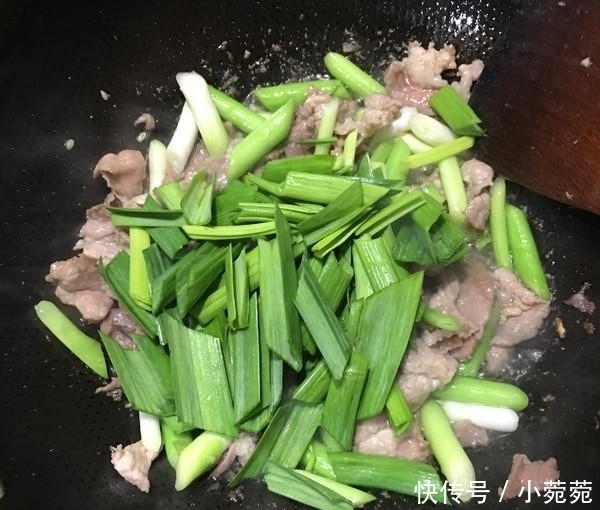 农家炒肉原来是这么做的,加这个进去,肥而不腻、麻辣鲜香