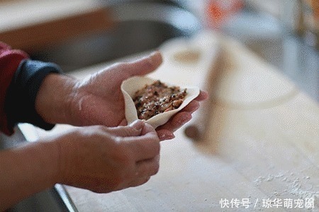包子|蒸包子却蒸出“死面”包表面像烫了一样,问题原来在这