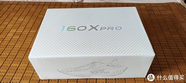 碳板|闲来挑灯论鞋 篇六十一：厚的不像话——160x pro开箱试穿
