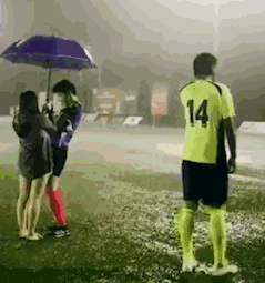 |搞笑GIF图:我们家祖传下来的座驾,这速度感觉不比你们的车差