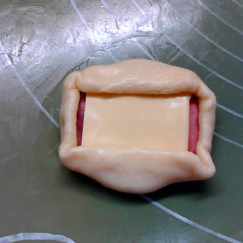 迷你香葱芝士火腿小方包，葱香浓郁，味道不错哦