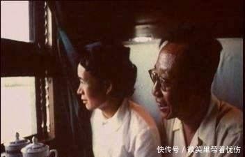 三秒钟|溥仪婚后不会生炉子，他只用三秒钟便让炉子着火，让溥仪深深汗然！