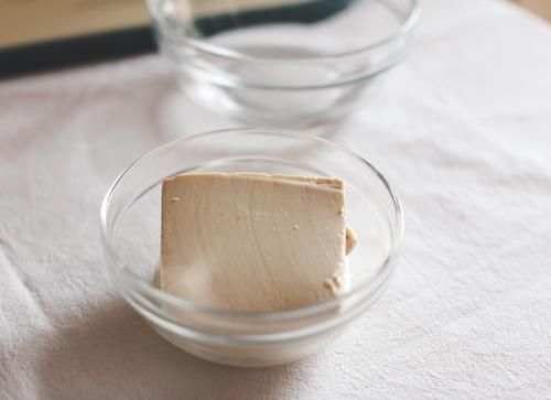  甜香|石锅嫩豆腐汤色泽诱人，甜香嫩滑，看着很红，辣度很低，满嘴回甘