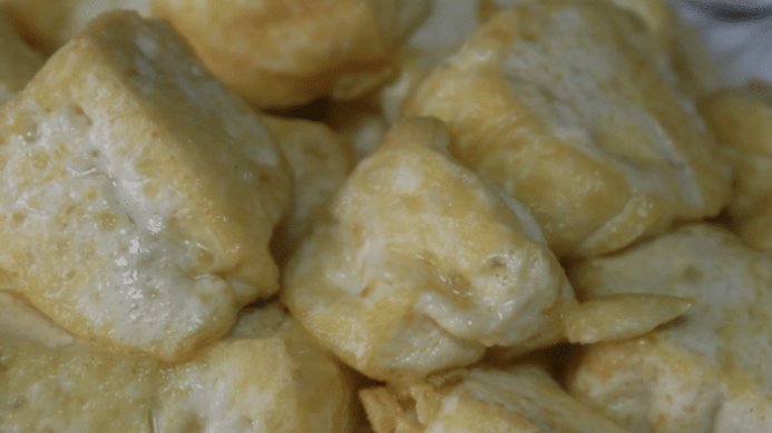 下饭|很多人煎豆腐容易烂,教你如此做块块完整,鲜香入味开胃下饭真香