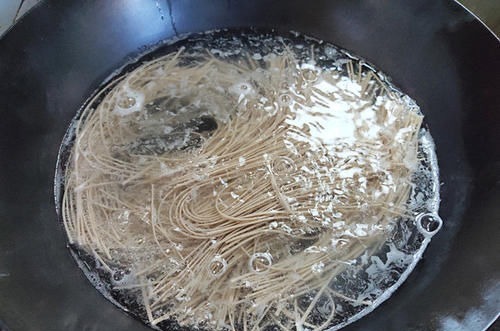 脂肪|脂肪最怕“它”，减脂期间要多吃，清肠刮油排宿便，腰肢也变细了