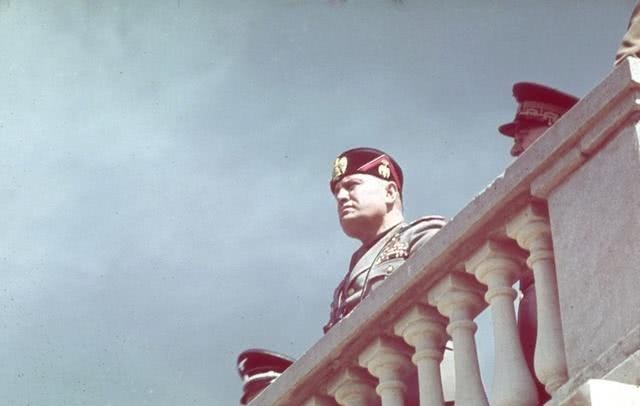 打败|大刀长矛打败坦克飞机大炮?意大利军队虽弱,但还远未搞笑至此