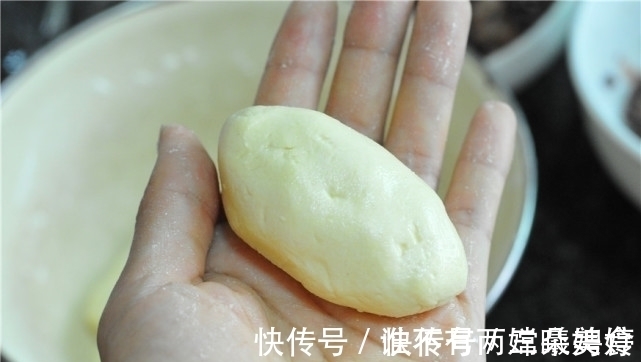 早餐别再蒸馒头了,教你懒人做法,比包子简单,比馅饼好吃,香!