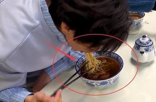 辣椒油 奔跑吧全员吃拉面:所有人口味都一样,唯独成毅与众不同