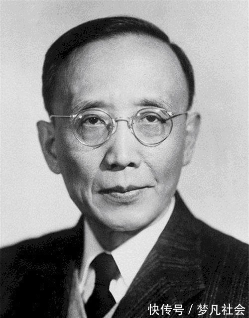 于立忱#“远看是条狗,近看郭沫若”真的是鲁迅所言?学者:鲁迅骂了他50年