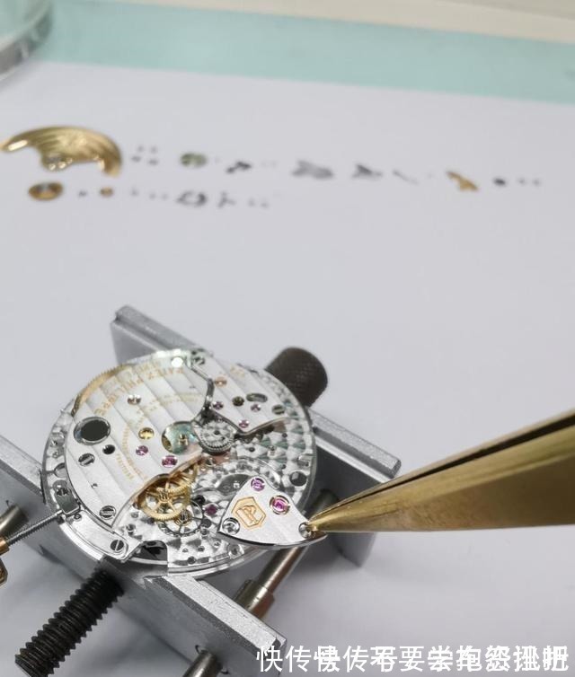 上链 机械手表如何正确使用,日常佩戴有哪些方面需要注意!