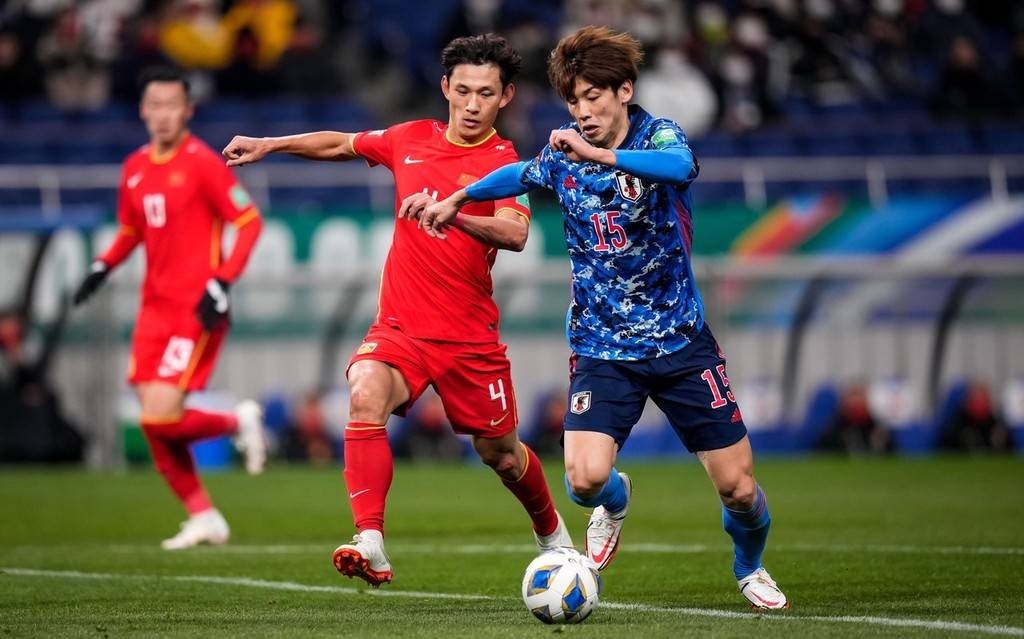 朱辰杰|李霄鹏首秀失利王燊超送点!世预赛日本2-0国足 伊东纯也头球破门