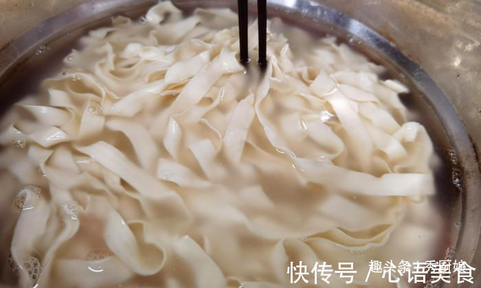 土豆|天气越热,儿子越馋此面食,隔三差五点名要吃,少了埋怨不够吃