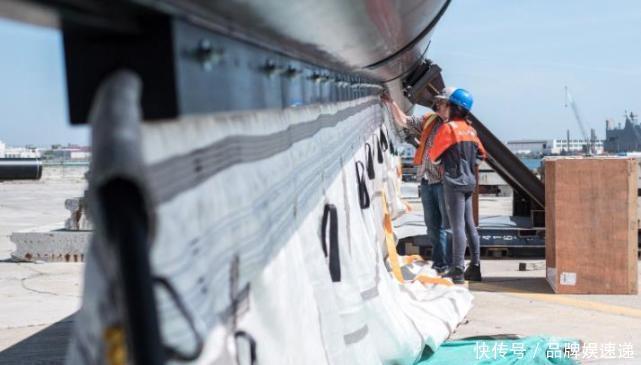 衛星拍下一幕一巨型“浮島”正逼近中國，向全球發出的嚴正警告