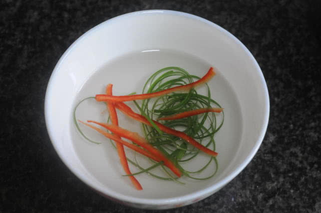 这鱼很少见,细嫩无刺儿子超爱,虽然价格昂贵,遇到我从不放过