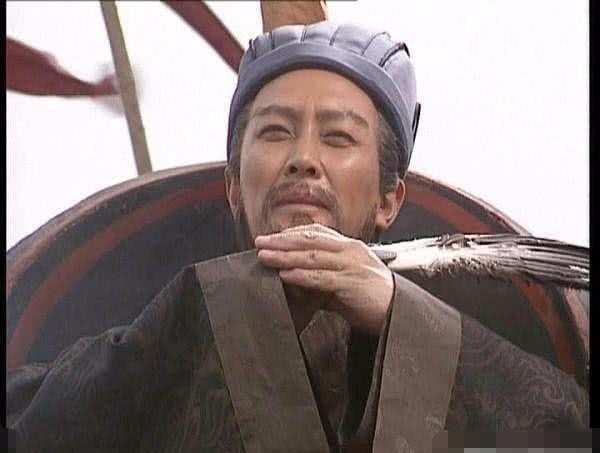 吐血|三国诸葛亮听到无名小将张苞死后，为何当场吐血晕倒？原因很现实！