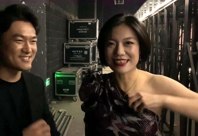 《星光大道》最慘冠軍,曾是春晚壓軸歌手,剛紅1年淪落街頭賣唱