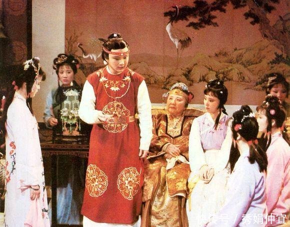 母亲|《红楼梦》里贾母对小儿媳王夫人的步步退让?