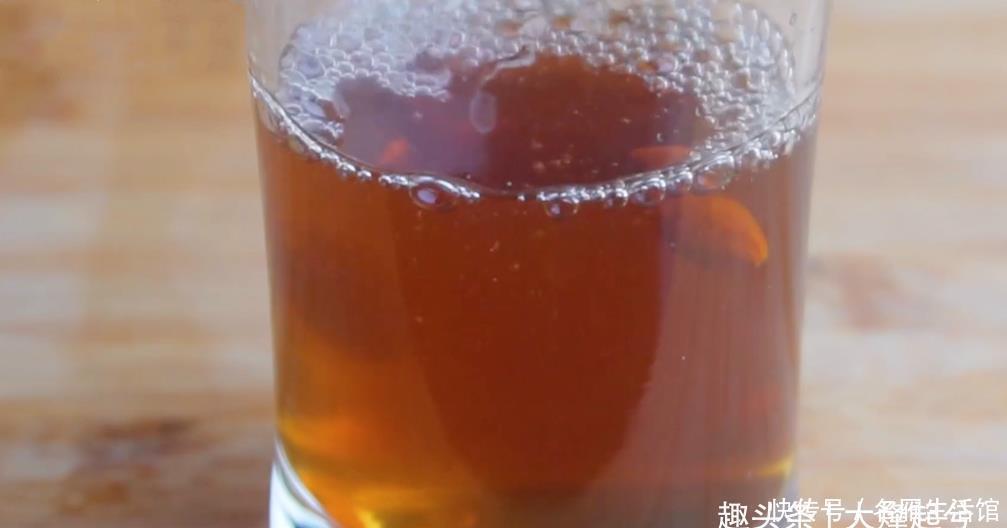 橘子皮不要扔,放锅里一煮,清甜可口营养美味,家人常喝对身体好