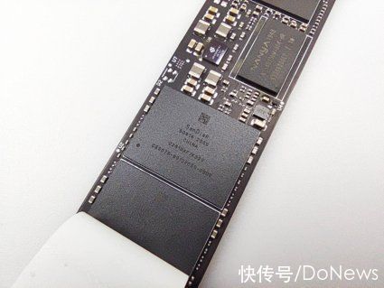 性能|依旧是 PCIe4.0 固态性能王者：WD