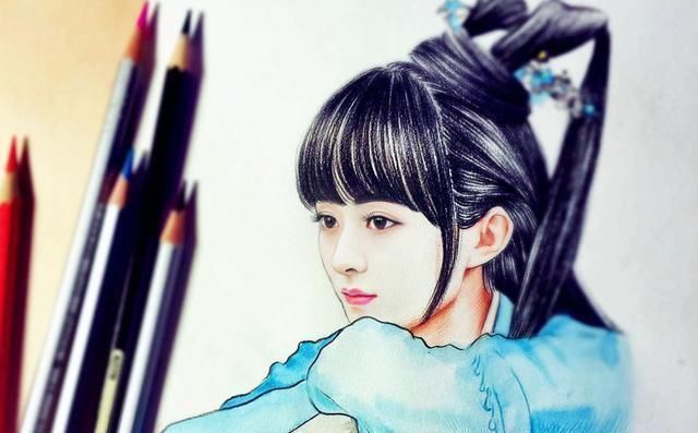 美术学院@她画20幅人头像,收获200万粉丝,网友羡慕,专家:全靠打印机