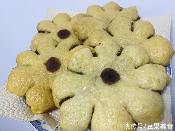 简单省事懒人菜桂花豆沙玉米包，一次就上瘾