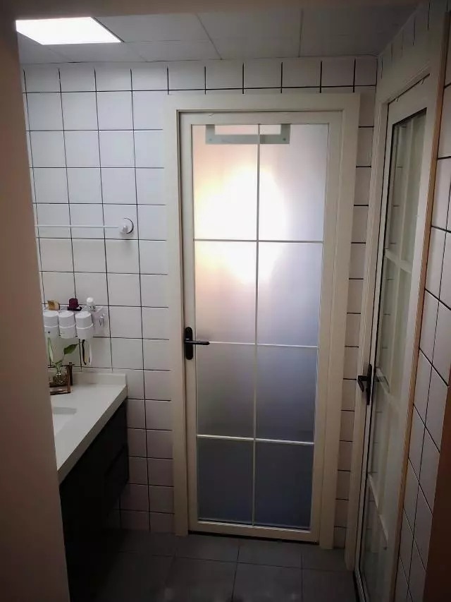 客厅|月底搬新家,装修很漂亮,没有电视墙也很满意,鼓起勇气晒晒!