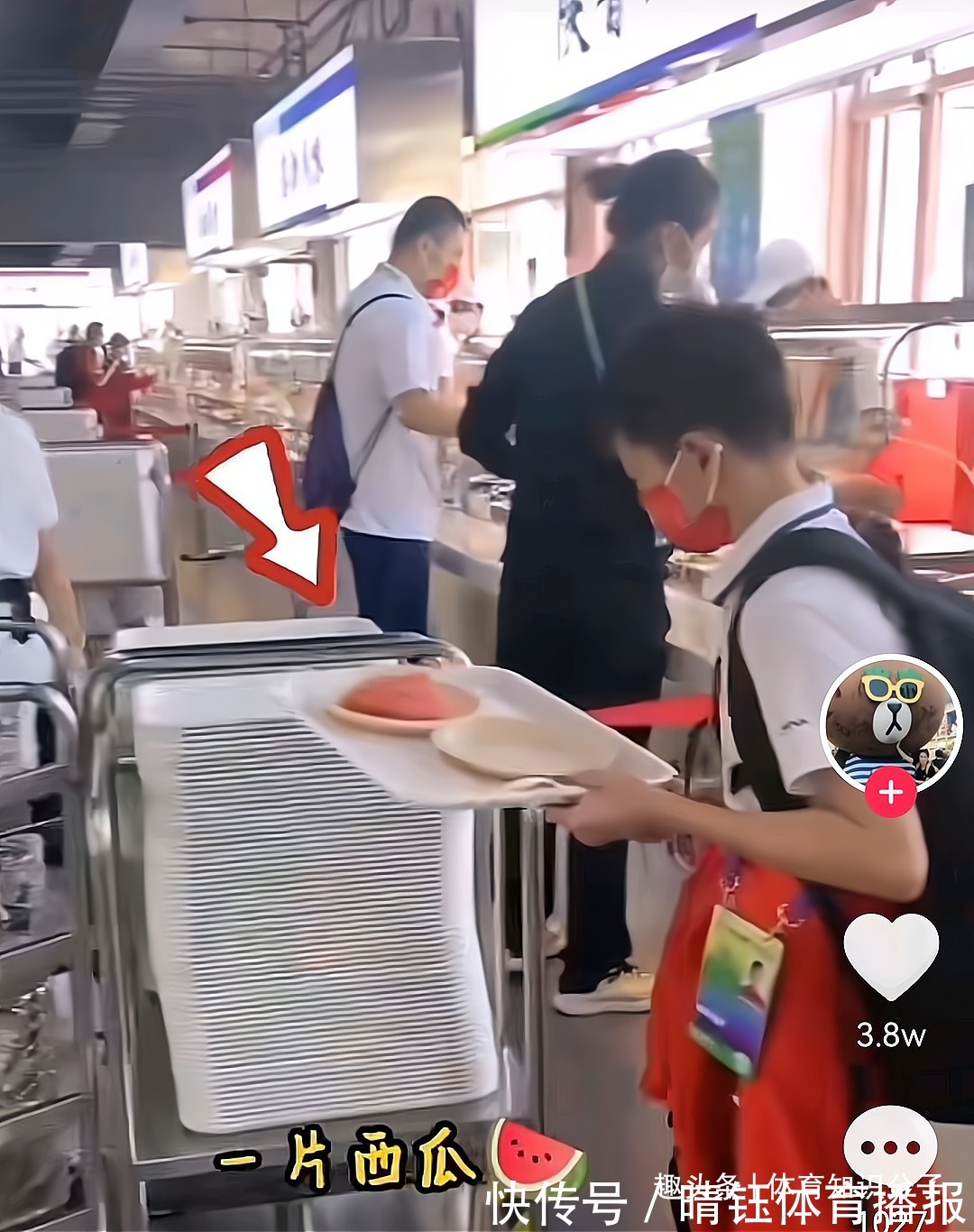 美食|管住自己的嘴!全红婵面对众多美食犹豫不决,吃的真不多