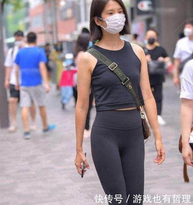 称赞|瑜伽裤穿搭温婉优雅,瞬间提高气质,成为别人称赞的小仙女