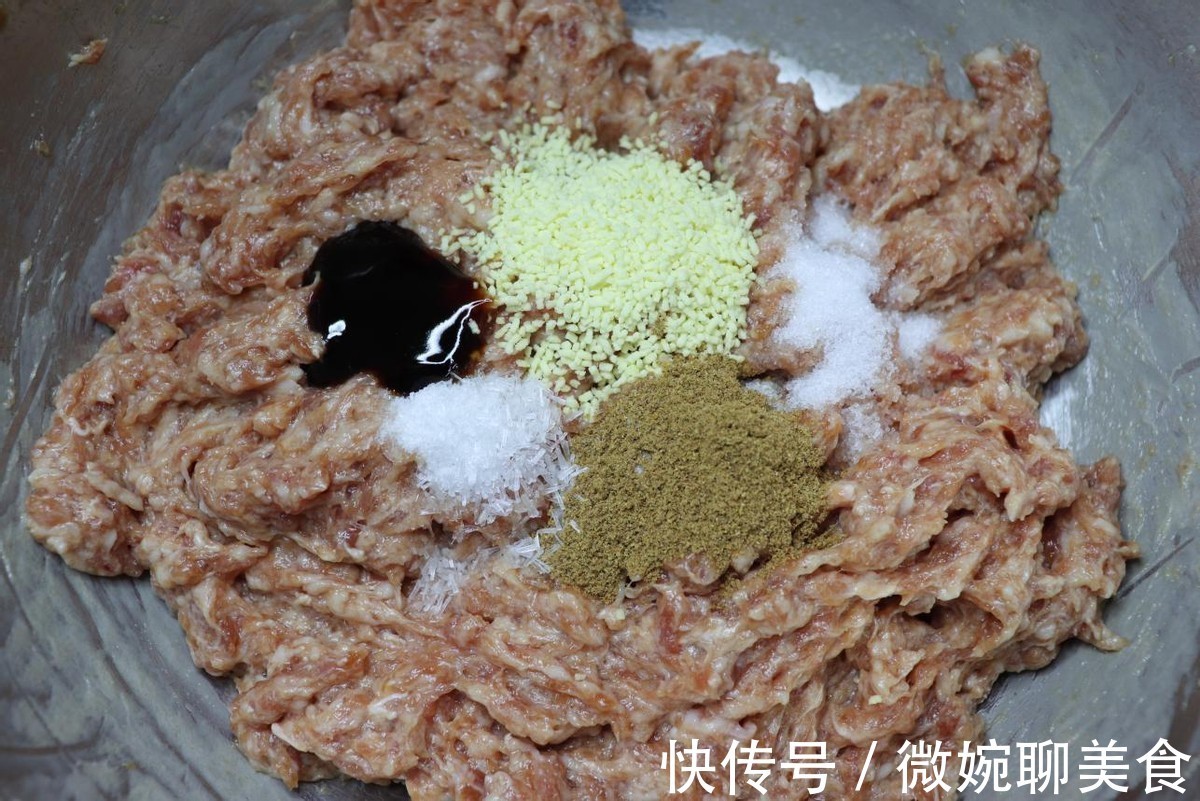 猪肉馅|全家坐在一起吃饺子,味道香浓,营养价值极高