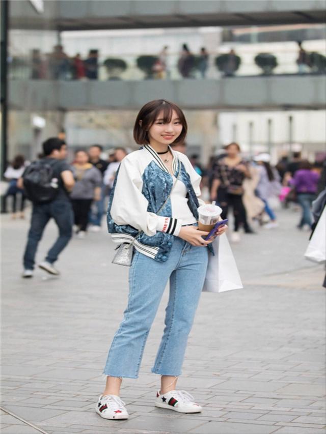 身材|长发披肩的小姐姐,傲人身材,展现女性魅力