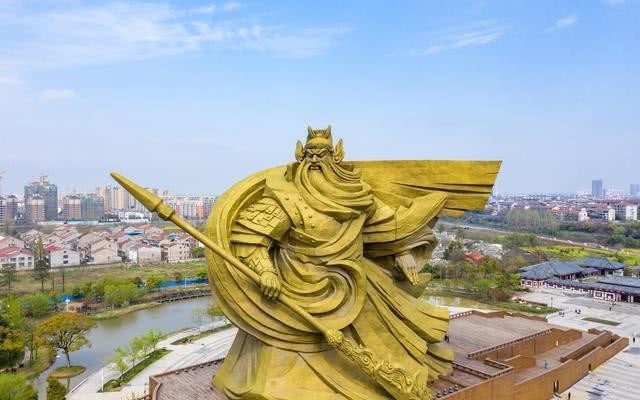 关羽|三国演义:关羽被俘并非因为绊马索,完全是自作自受