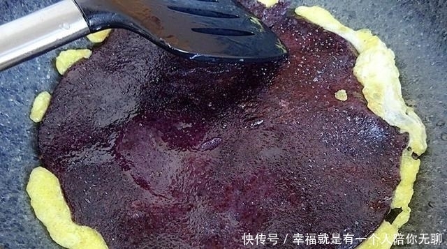 一个人的“黑色”早餐火了,低脂低热营养高,网友:自律真好!