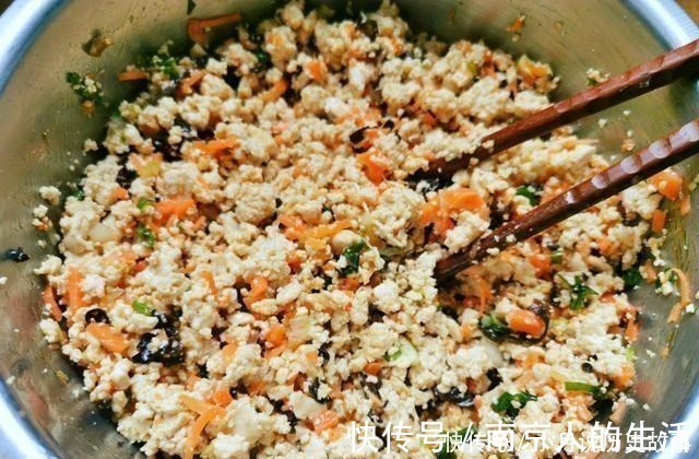 肉馅儿|豆腐别知道炖，用来拌馅儿包饺子，比肉馅儿还受欢迎，关键是省钱