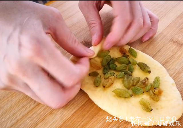  6个鸡蛋加一碗面粉，不用烤箱，不用油炸，简单一做，比吃肉还香