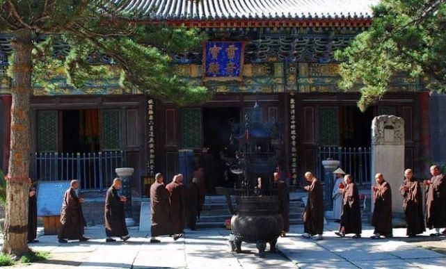 方丈|他28岁上五台山,43岁成为全山唯一方丈,文殊菩萨竟为他显灵……太神奇了