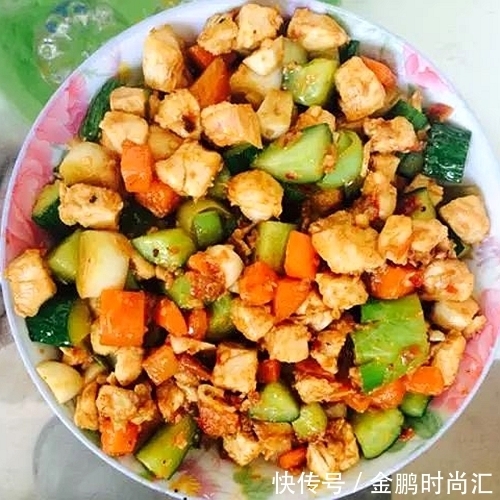 芹菜|家人拿来拌饭的家常菜，菜香汤鲜，解馋又滋补，好吃得放不下碗！