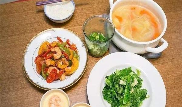 肝病|3种食物被视为“肝病生成器”,家里厨房中如果有,趁早扔掉