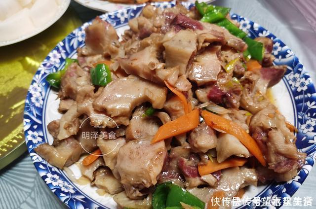 请朋友在家吃饭,花150元做了六道菜,去餐馆吃最少要几百元