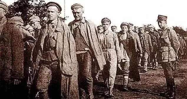 狠狠|让战斗民族损失15万大军，这场战争让苏联人狠狠记住了波兰