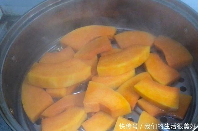 孩子就馋我做的这蛋糕，嫩滑香甜又补钙，还不用打发鸡蛋，真省事