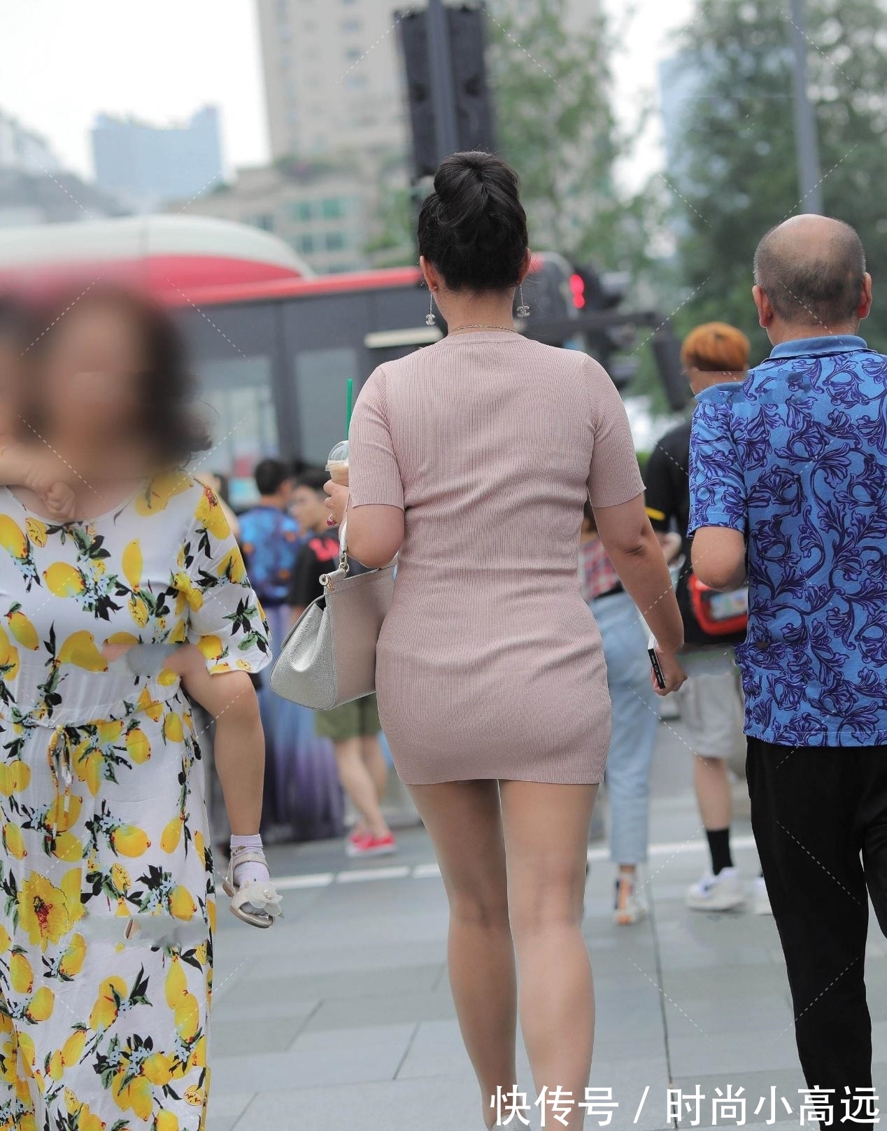 袖子 简约纯色针织连衣裙,充满设计感