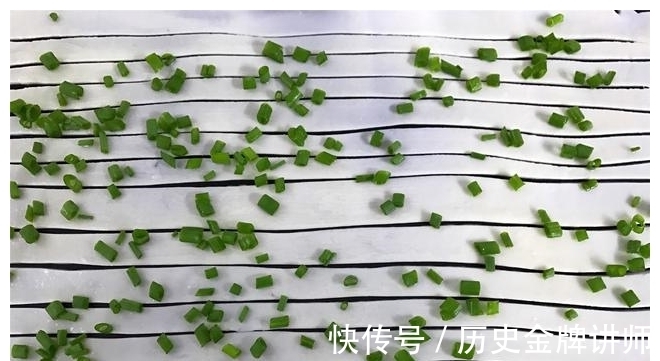 剂子|葱油饼好吃有诀窍，层层酥脆，做法简单，2分钟烙一张，百吃不厌