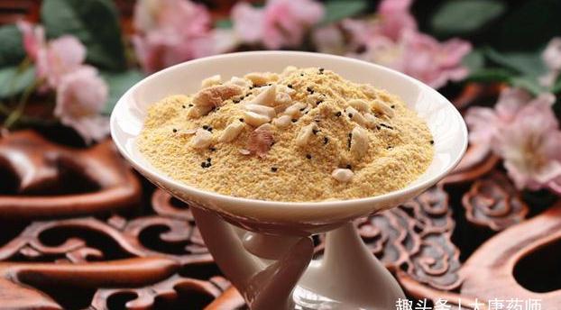 玉米面炒一炒,竟变成一味良药!精神好了,睡眠好了,越来越年轻