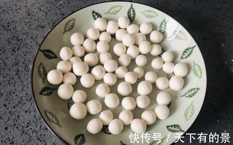 圆子|女人过了30岁,别亏待自己,这汤要常喝,气色红润显年轻